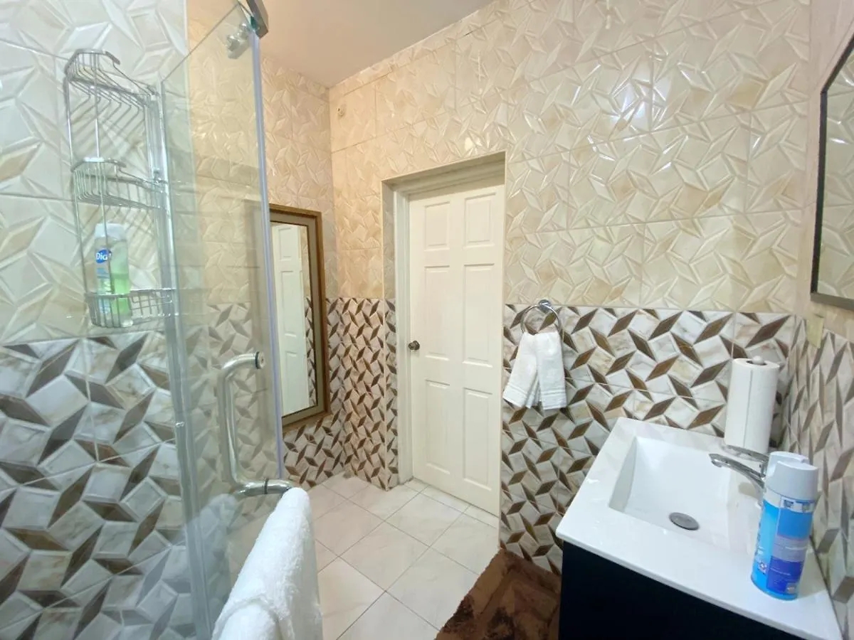 Russell Heights Vacation Home Кингстон 0*,  Ямайка